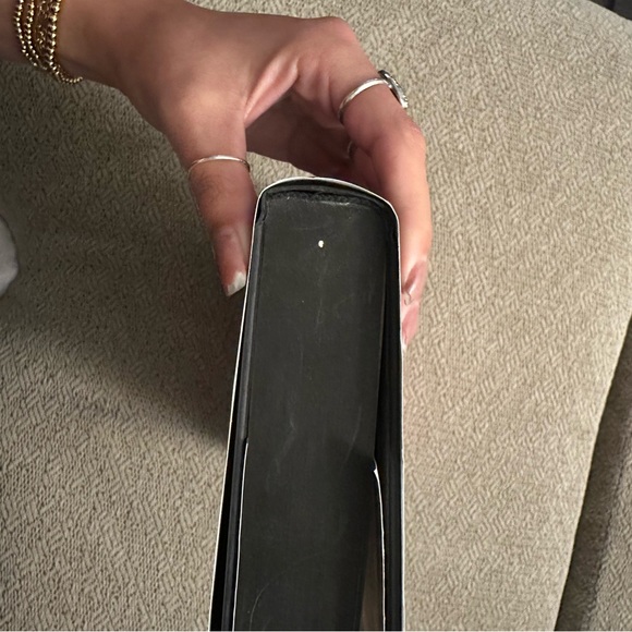 Fourth Wing Red Holiday Edition - Picture 7 of 8